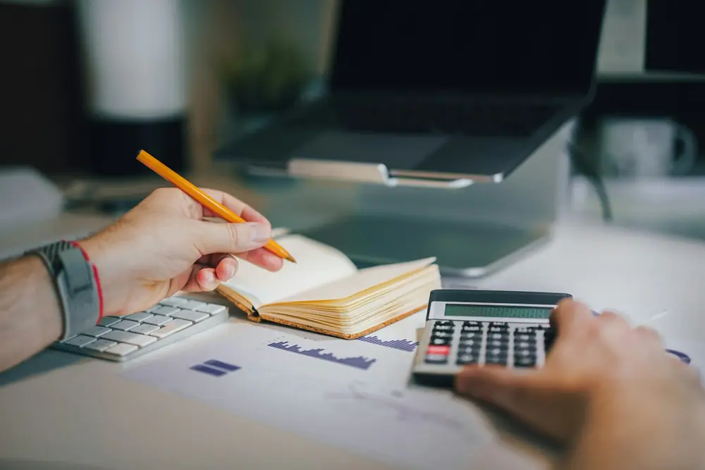 Role Payroll Offshore payroll specialist at work