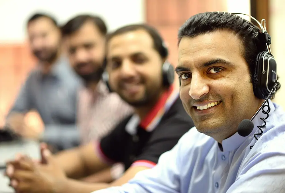 Role Support Offshore customer support specialist at work